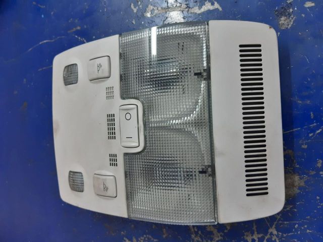 bontott AUDI A4 B7 Beltér Világítás Első