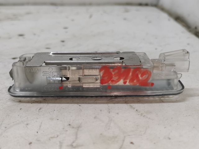 bontott AUDI A4 B7 Beltér Világítás Első