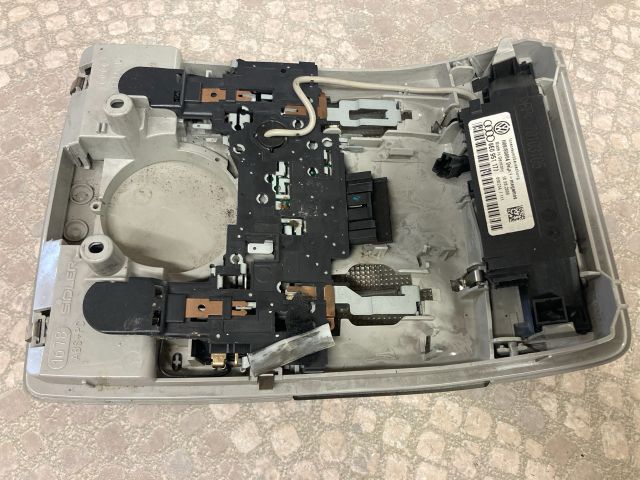 bontott AUDI A4 B7 Beltér Világítás Első