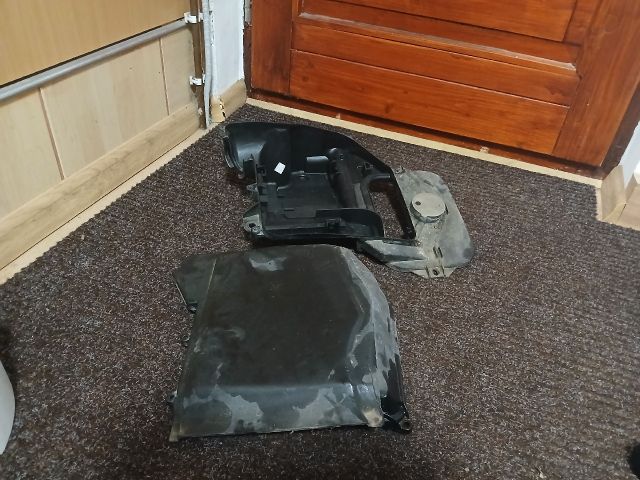 bontott AUDI A4 B7 Biztosítéktábla Doboz