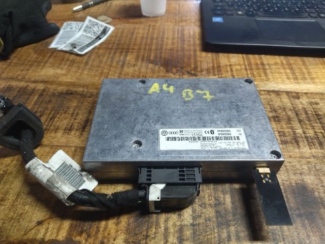 bontott AUDI A4 B7 Bluetooth Elektronika