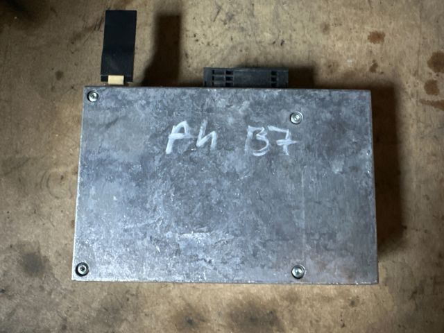 bontott AUDI A4 B7 Bluetooth Elektronika