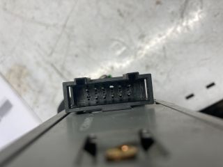 bontott AUDI A4 B7 CD / DVD Tár