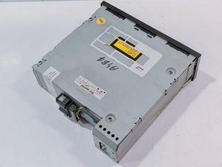 bontott AUDI A4 B7 CD / DVD Tár