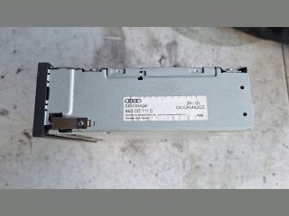 bontott AUDI A4 B7 CD / DVD Tár