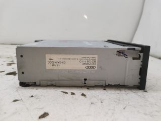 bontott AUDI A4 B7 CD / DVD Tár