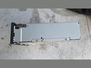 bontott AUDI A4 B7 CD / DVD Tár