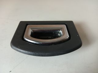 bontott AUDI A4 B7 Csomagrögzítő