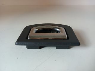 bontott AUDI A4 B7 Csomagrögzítő