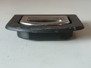 bontott AUDI A4 B7 Csomagrögzítő