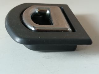 bontott AUDI A4 B7 Csomagrögzítő