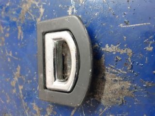 bontott AUDI A4 B7 Csomagrögzítő