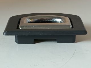 bontott AUDI A4 B7 Csomagrögzítő