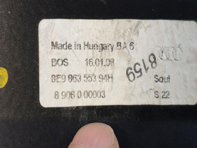 bontott AUDI A4 B7 Csomagtér Roló