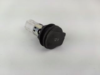 bontott AUDI A4 B7 Csomagtér Szivargyújtó Aljzat