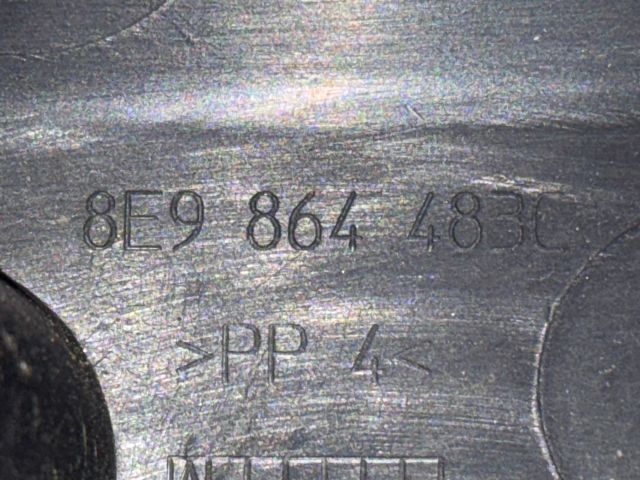 bontott AUDI A4 B7 Csomagtérajtó Burkolat Alsó