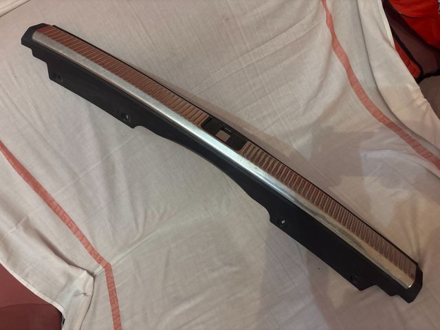 bontott AUDI A4 B7 Csomagtérajtó Burkolat Alsó