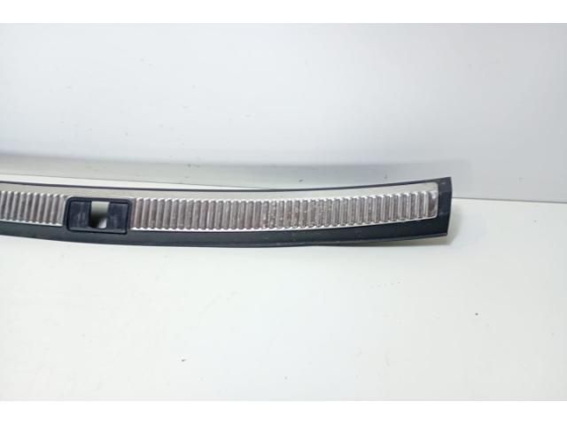 bontott AUDI A4 B7 Csomagtérajtó Díszléc