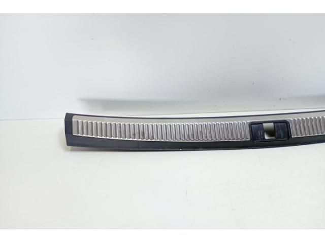 bontott AUDI A4 B7 Csomagtérajtó Díszléc