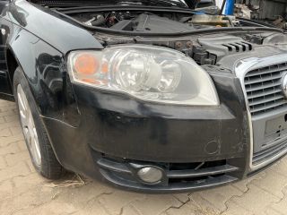 bontott AUDI A4 B7 Csomagtérajtó Kárpit