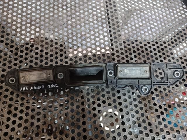 bontott AUDI A4 B7 Csomagtérajtó Kilincs