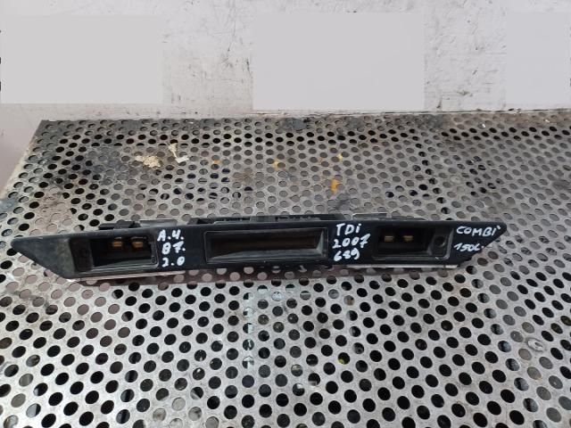 bontott AUDI A4 B7 Csomagtérajtó Kilincs