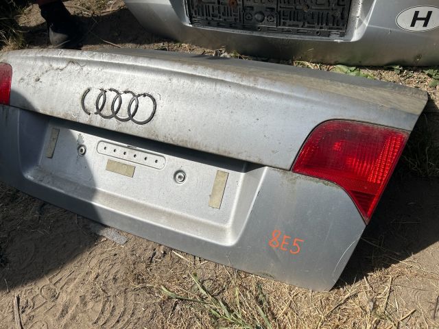 bontott AUDI A4 B7 Csomagtérajtó (Részeivel)