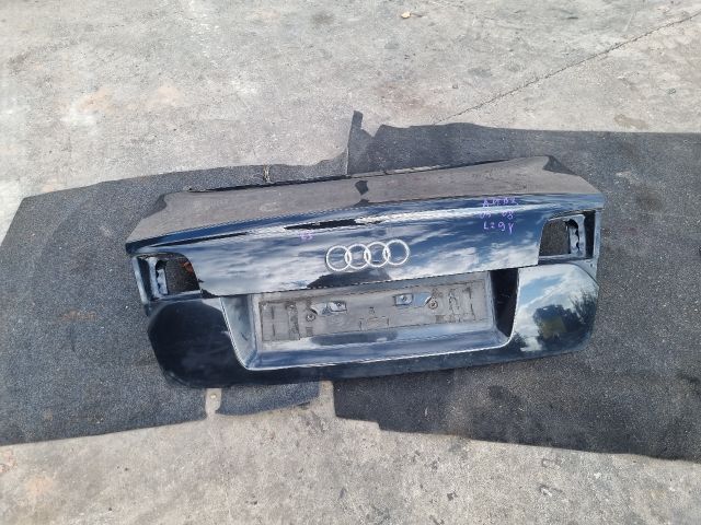 bontott AUDI A4 B7 Csomagtérajtó (Üres lemez)