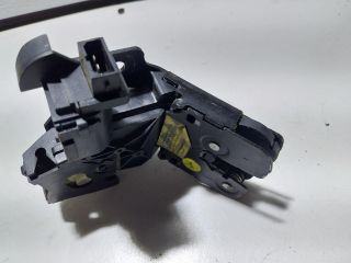 bontott AUDI A4 B7 Csomagtérajtó Zárszerkezet