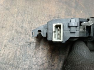 bontott AUDI A4 B7 Csomagtérajtó Zárszerkezet