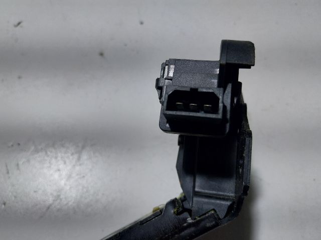 bontott AUDI A4 B7 Csomagtérajtó Zárszerkezet