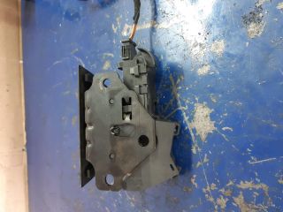 bontott AUDI A4 B7 Csomagtérajtó Zárszerkezet