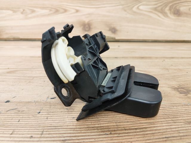 bontott AUDI A4 B7 Csomagtérajtó Zárszerkezet