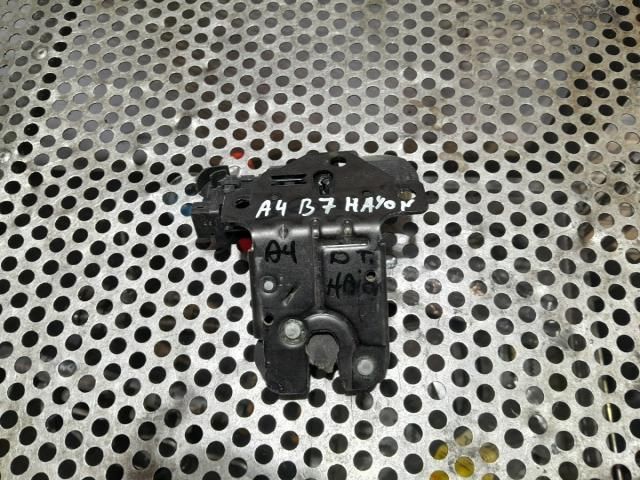 bontott AUDI A4 B7 Csomagtérajtó Zárszerkezet
