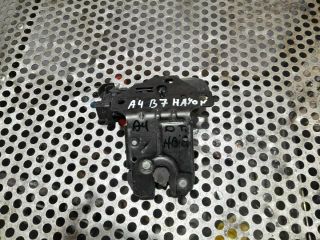 bontott AUDI A4 B7 Csomagtérajtó Zárszerkezet