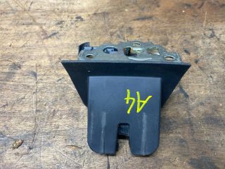 bontott AUDI A4 B7 Csomagtérajtó Zárszerkezet