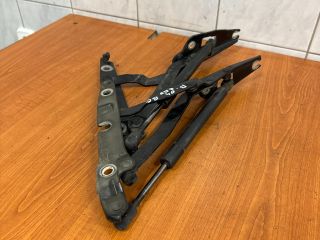 bontott AUDI A4 B7 Csomagtérajtó Zsanér