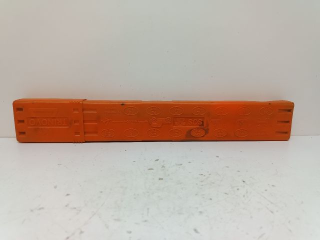 bontott AUDI A4 B7 Elakadásjelző Háromszög