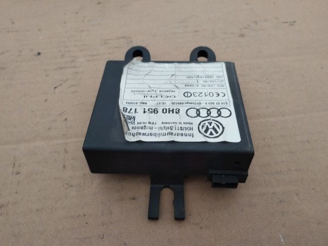 bontott AUDI A4 B7 Elektronika (Magában)