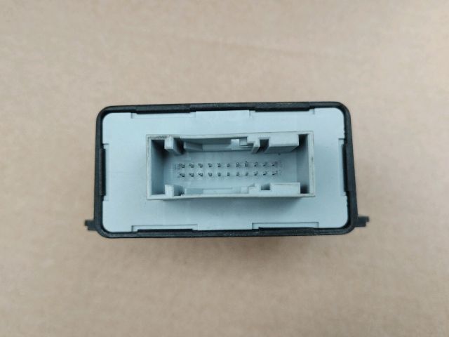 bontott AUDI A4 B7 Elektronika (Magában)