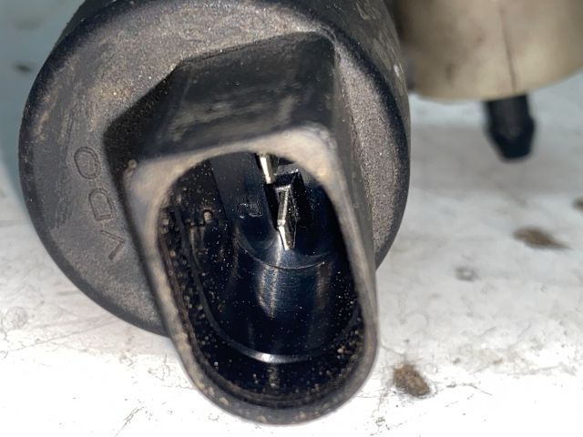 bontott AUDI A4 B7 Első Ablakmosó Szivattyú