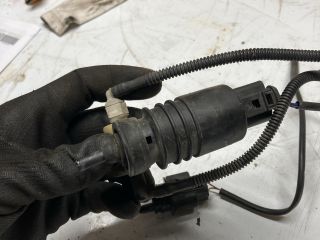 bontott AUDI A4 B7 Első Ablakmosó Szivattyú