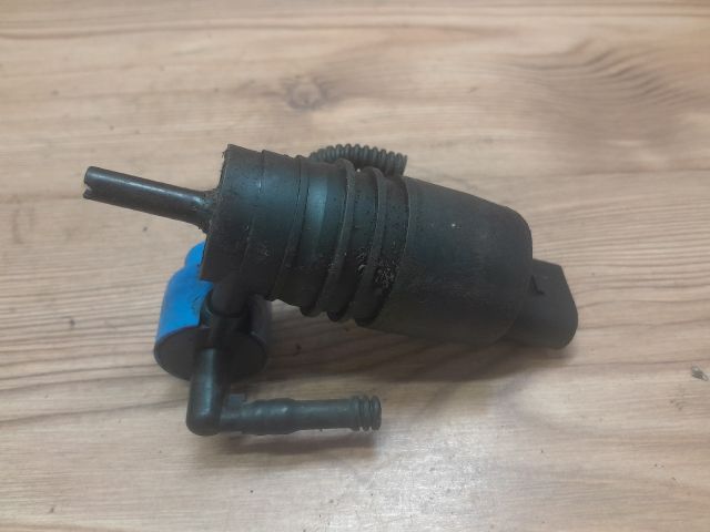 bontott AUDI A4 B7 Első Ablakmosó Szivattyú