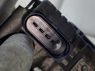 bontott AUDI A4 B7 Első Ablaktörlő Szerkezet Motorral