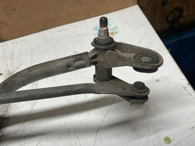 bontott AUDI A4 B7 Első Ablaktörlő Szerkezet Motorral