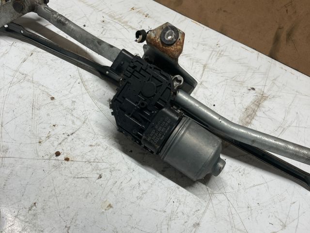 bontott AUDI A4 B7 Első Ablaktörlő Szerkezet Motorral