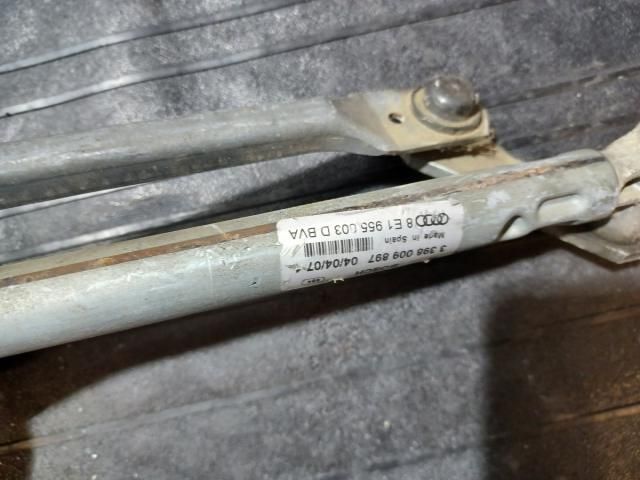 bontott AUDI A4 B7 Első Ablaktörlő Szerkezet