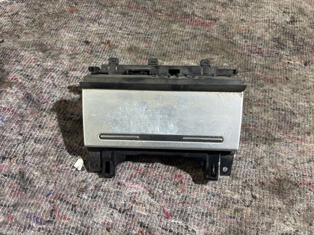 bontott AUDI A4 B7 Első Hamutartó