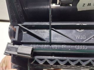 bontott AUDI A4 B7 Első Hamutartó