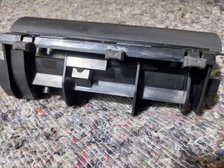 bontott AUDI A4 B7 Első Hamutartó